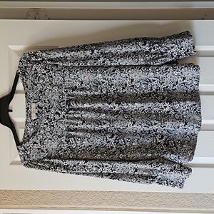 LOFT XL Grey,white,dusty pink floral design polyester long sleeve blouse.